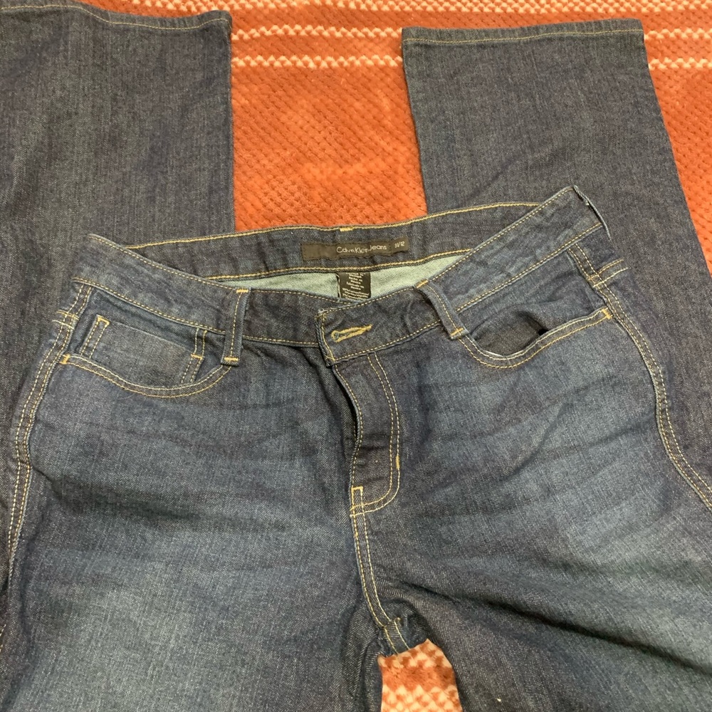 Women's Calvin Klein Jeans size 12 gently used.